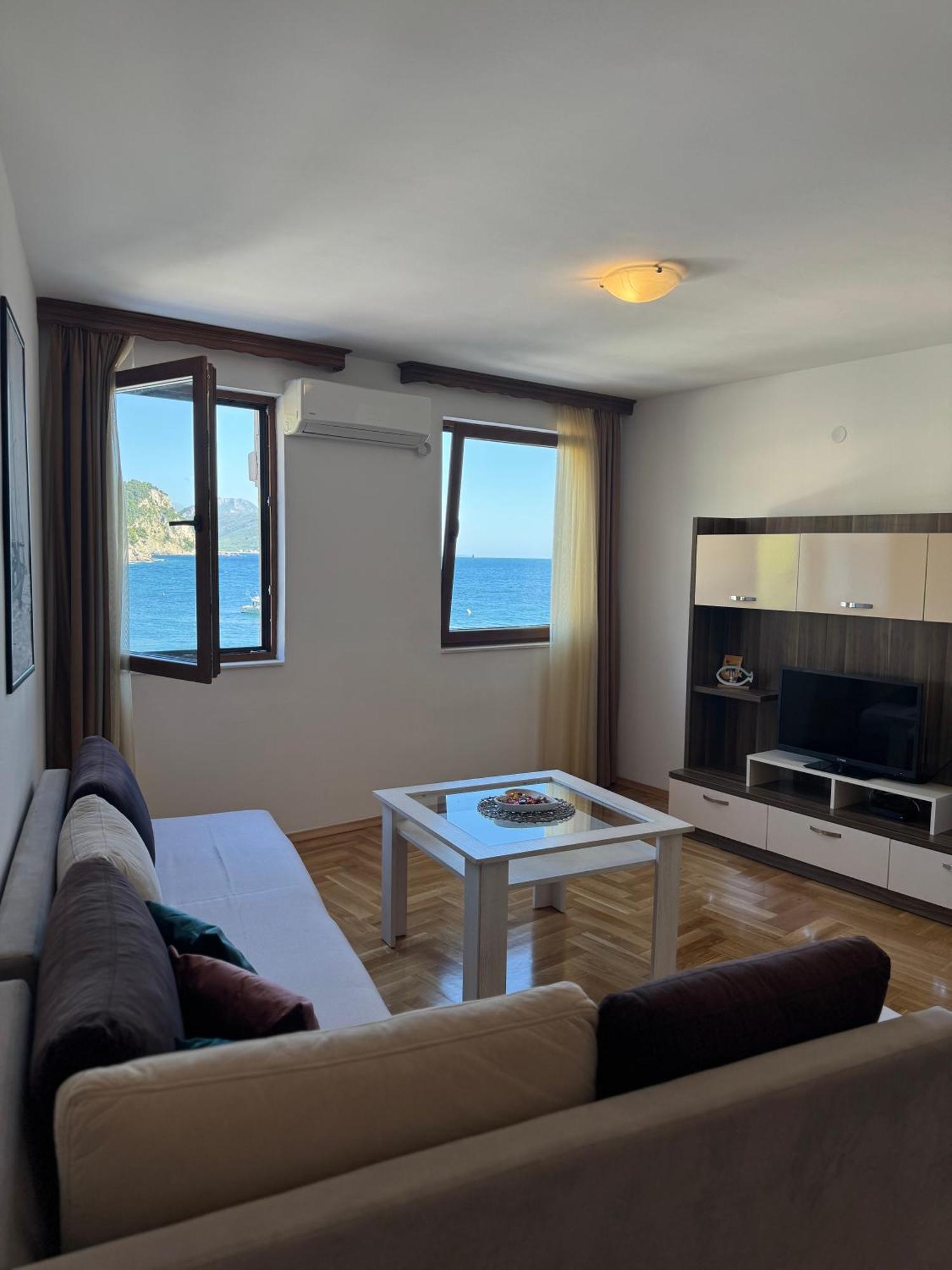 Apartments First Line Petrovac Exterior foto