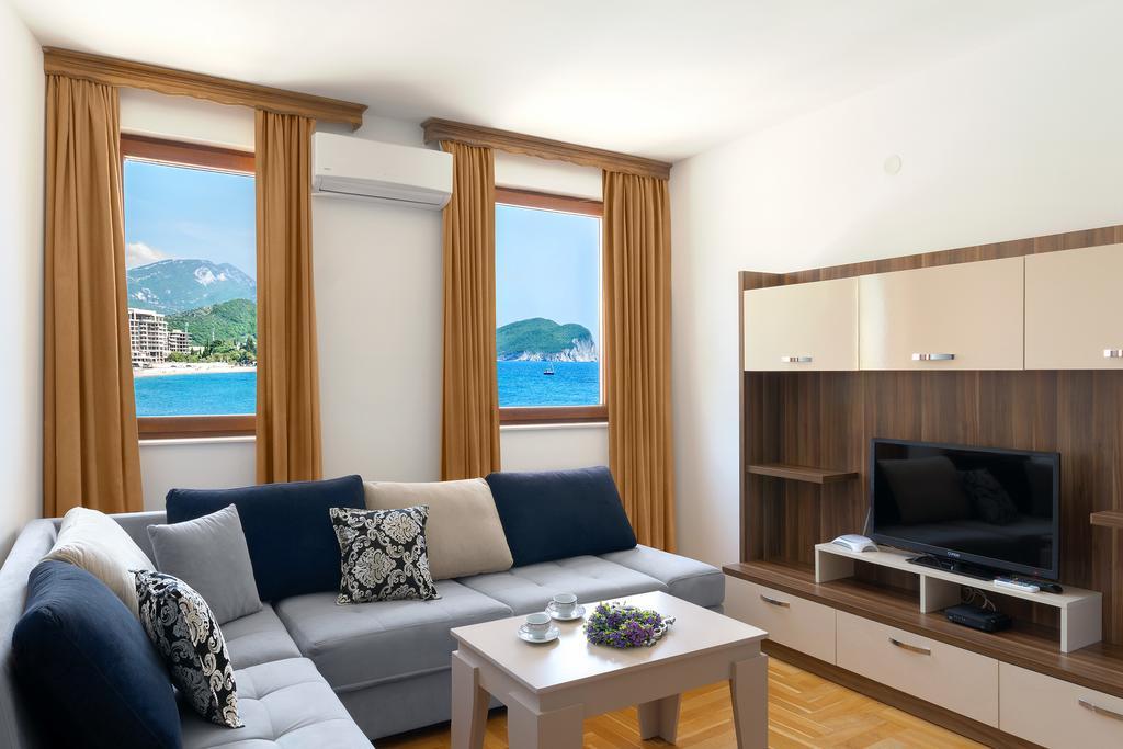 Apartments First Line Petrovac Exterior foto