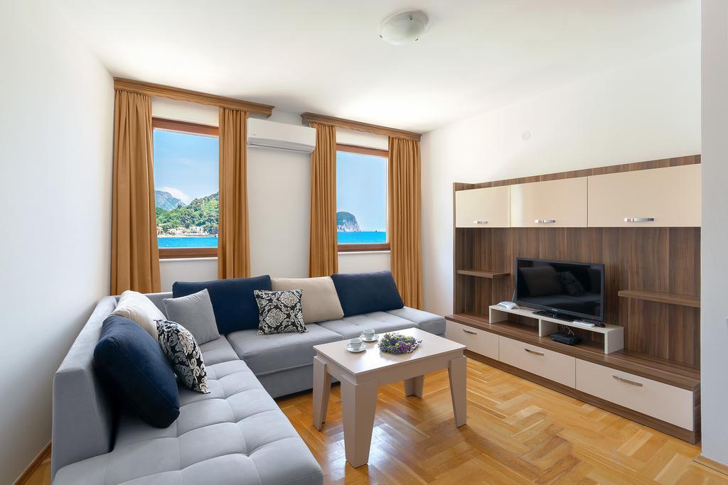 Apartments First Line Petrovac Exterior foto